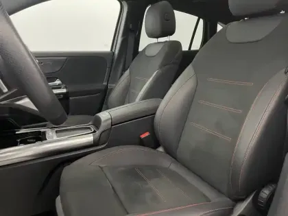 Photo 48 Mercedes GLA  250 e Hybrid EQ 8G-DCT