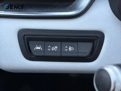 Photo 16 Renault Clio  E-Tech 140