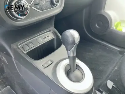 Photo 15 Renault Twingo  III E-Tech