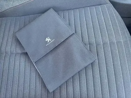 Photo 27 Peugeot 2008  Electrique 136 ch