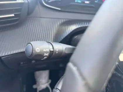 Photo 20 Peugeot 2008  Electrique 136 ch