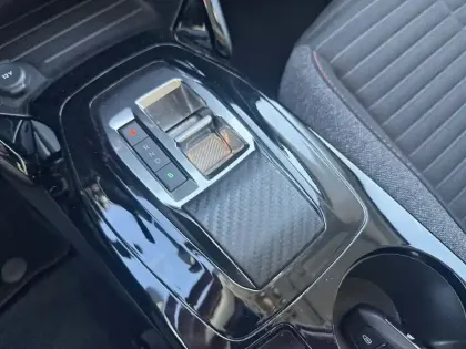 Photo 11 Peugeot 2008  Electrique 136 ch