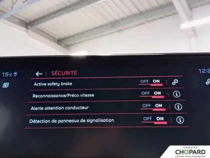 Photo 25 Peugeot 208  PureTech 100 S&S EAT8