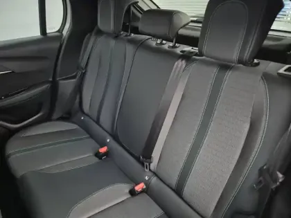 Photo 24 Peugeot 208  PureTech 100 S&S EAT8