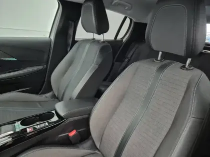 Photo 23 Peugeot 208  PureTech 100 S&S EAT8