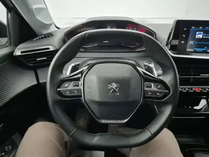 Photo 30 Peugeot 208  PureTech 100 S&S EAT8