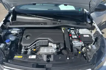 Photo 10 Peugeot 2008  Hybrid 145 e-DCS6