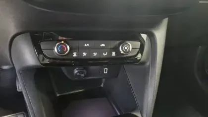 Photo 12 Opel Corsa  1.2 Turbo 100 ch BVM6