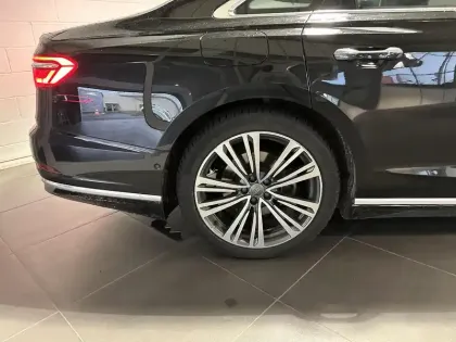 Photo 8 Audi A8  50 TDI 286 Tiptronic 8 Quattro