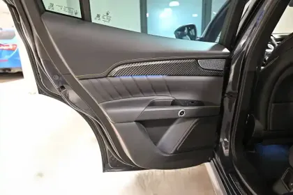 Photo 9 Maserati Grecale  V6 530 ch