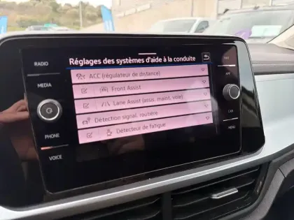 Photo 21 Volkswagen T-roc  1.0 TSI 110 Start/Stop BVM6