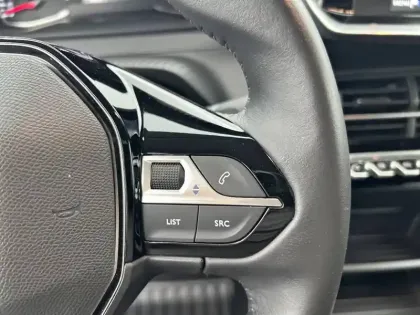 Photo 73 Peugeot 208  PureTech 75 S&S BVM5