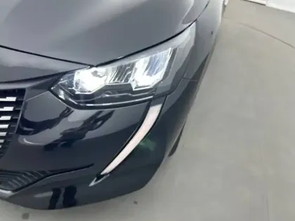 Photo 97 Peugeot 208  PureTech 75 S&S BVM5