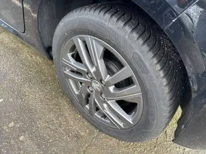 Photo 12 Peugeot 208  PureTech 75 S&S BVM5