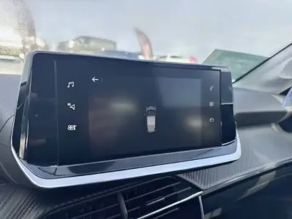 Photo 21 Peugeot 208  PureTech 75 S&S BVM5