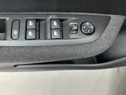 Photo 43 Peugeot 208 Gén. II Ph1 NG Style 5