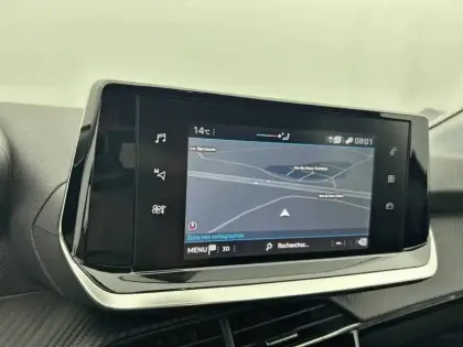 Photo 103 Peugeot 208  PureTech 75 S&S BVM5