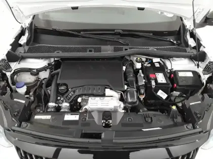 Photo 24 Peugeot 2008  PureTech 130 S&S EAT8