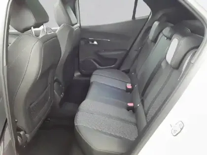 Photo 11 Peugeot 2008  PureTech 130 S&S EAT8