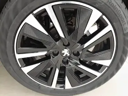 Photo 12 Peugeot 2008  PureTech 130 S&S EAT8