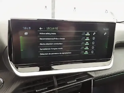 Photo 19 Peugeot 2008  PureTech 130 S&S EAT8