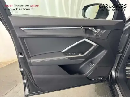 Photo 16 Audi Q3  45 TFSIe 245 ch S tronic 6