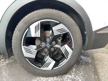 Photo 48 Renault Symbioz  E-Tech full hybrid 145