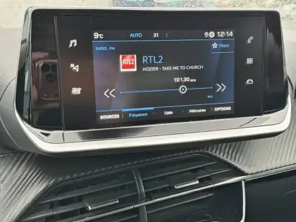 Photo 35 Peugeot 208  PureTech 100 S&S BVM6