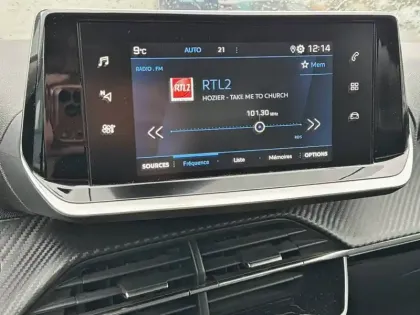 Photo 15 Peugeot 208  PureTech 100 S&S BVM6