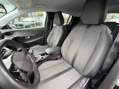 Photo 12 Peugeot 208  PureTech 100 S&S BVM6