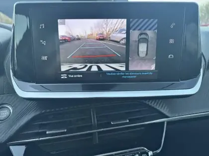 Photo 23 Peugeot 208  PureTech 100 S&S BVM6