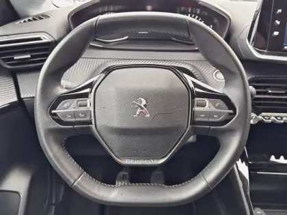 Photo 30 Peugeot 208  PureTech 100 S&S BVM6