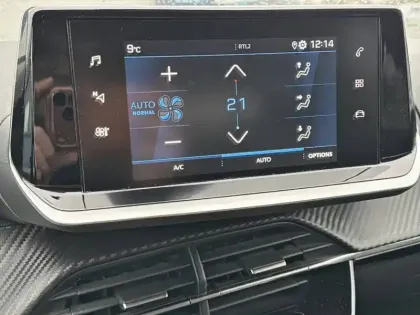 Photo 18 Peugeot 208  PureTech 100 S&S BVM6