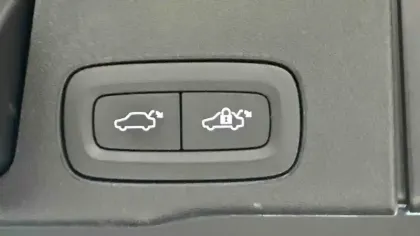 Photo 7 Volvo Xc60  T6 Recharge AWD 253 ch + 145 ch Geartronic 8