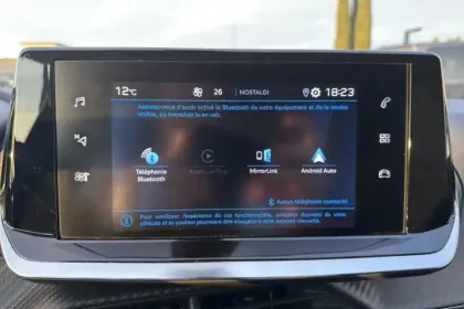 Photo 15 Peugeot 2008  PureTech 130 S&S BVM6