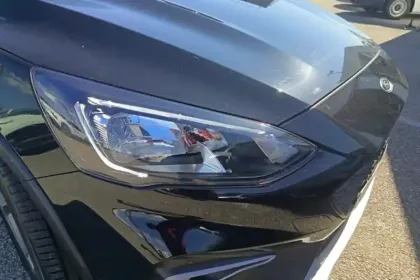 Photo 75 Ford Focus Gén. IV Ph1 Titanium 5