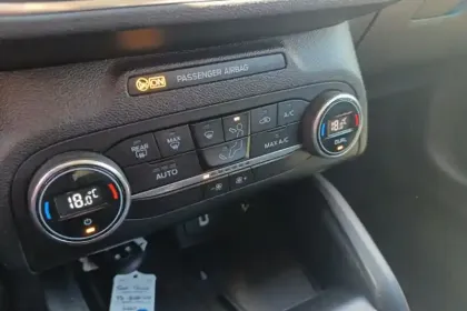 Photo 63 Ford Focus Gén. IV Ph1 Titanium 5