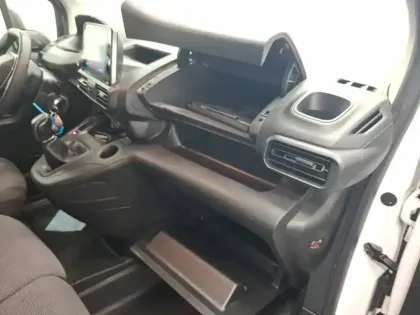 Photo 28 Peugeot Partner  FOURGON LONG 950 KG BLUEHDI 100 S&S BVM5