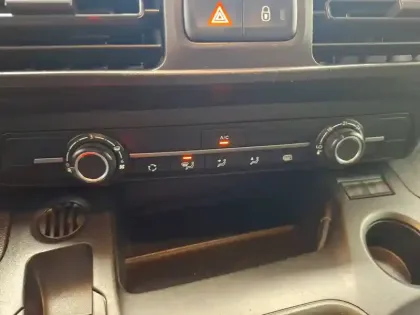 Photo 56 Peugeot Partner  FOURGON LONG 950 KG BLUEHDI 100 S&S BVM5