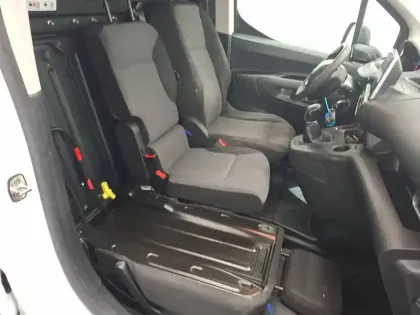 Photo 64 Peugeot Partner  FOURGON LONG 950 KG BLUEHDI 100 S&S BVM5