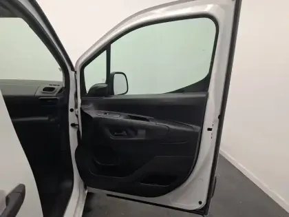 Photo 25 Peugeot Partner  FOURGON LONG 950 KG BLUEHDI 100 S&S BVM5