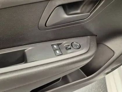 Photo 21 Peugeot 208  BLUEHDI 100 S&S BVM6