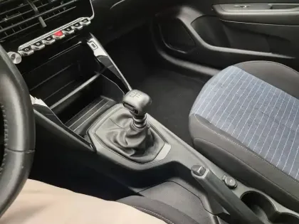 Photo 34 Peugeot 208  BLUEHDI 100 S&S BVM6