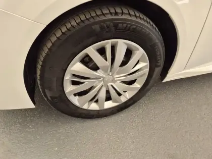 Photo 32 Peugeot 208  BLUEHDI 100 S&S BVM6