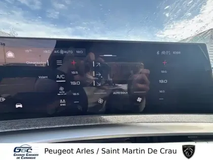 Photo 102 Peugeot 3008  Hybrid 136 e-DCS6