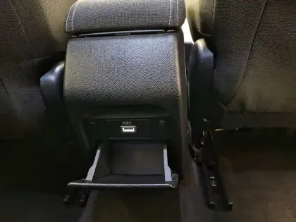 Photo 33 Peugeot 308  SW BlueHDi 130ch S&S BVM6