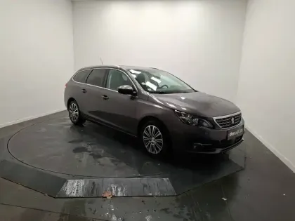 Photo 43 Peugeot 308  SW BlueHDi 130ch S&S BVM6