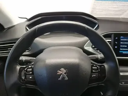 Photo 13 Peugeot 308  SW BlueHDi 130ch S&S BVM6