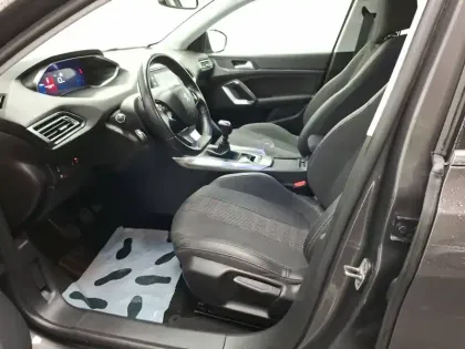 Photo 11 Peugeot 308  SW BlueHDi 130ch S&S BVM6