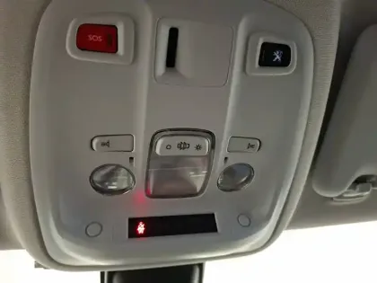 Photo 28 Peugeot 308  SW BlueHDi 130ch S&S BVM6